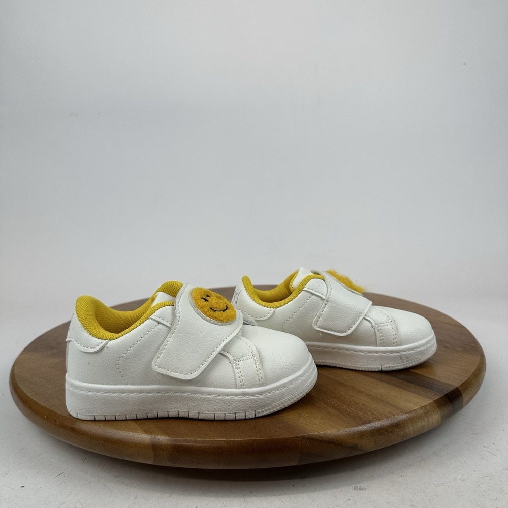 Little Kids Girls Olivia Miller Smiley White Casual Low Sneakers Shoes Size 7 C